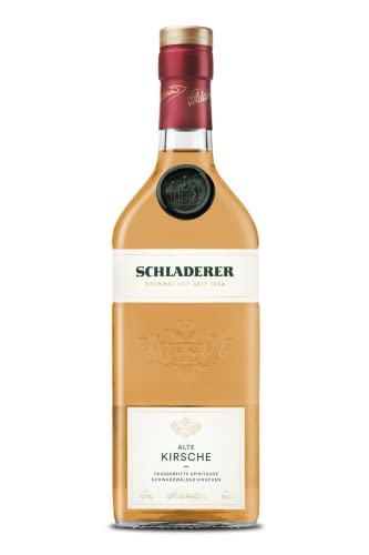 Schladerer Alte Kirsche, edler Obstbrand aus dem Schwarzwald - besonderes Zusammenspiel von Schladerer Schwarzwälder Kirschwasser, gereift in Eichenholzfässern und einem Hauch Rum (1 x 0,7l) von Schladerer