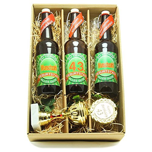 Bier Geschenk zum 43.Geburtstag Geburtstagsgeschenk dreiundvierzigster Geburtstag Präsentkarton mit Bier und Pokal zum 43. Geburtstag von SünGross