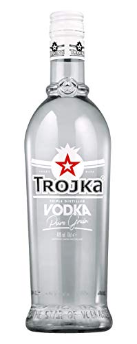 Trojka Vodka Pure Grain, reiner Premium-Vodka aus Weizen 40% vol., Made in Switzerland, perfekt zum Mixen geeignet, (1 x 0.7 l) von TROJKA