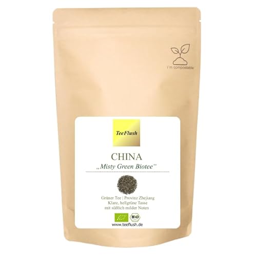 China Grüner Tee, Bio, Misty (Nebeltee), 100g, Ernte 2024, Geschmack: süßlich-mild mit klare hellgrüne Tasse von TeeFlush