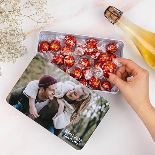 Wanapix | Blechdose mit Pralinen | Personalisierte mit Foto und Text | Mit 22 Pralinen Lindt | Originelles Geschenk zum Valentinstag| 21x13x5 cm (1200 ml) von Wanapix