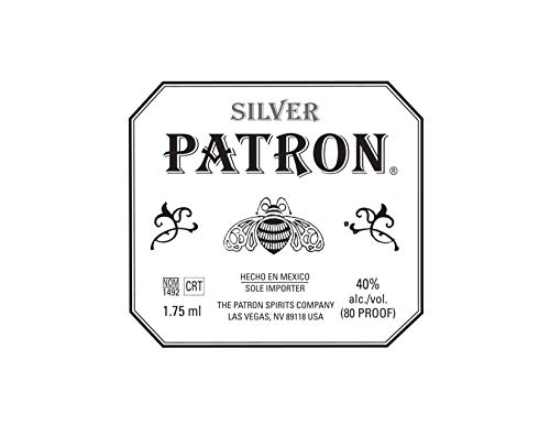 Patron Silver Tequila Tortenaufsatz aus essbarem Zuckerguss auf 19,1 cm runden Zuckergussbögen von Whimsical Practicality