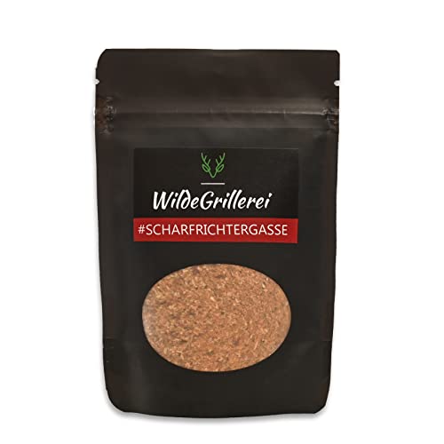 Wilde Grillerei SCHARFRICHTERGASSE Spicy Würzung | Beutel mit Druckverschluss 100 g | Gewürzmischung aus der Uckermark Rub Marinade für Grill BBQ Pizza mit Kurkuma Geschenkidee ohne Zusatzstoffe von WildeGrillerei