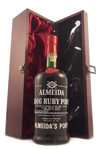 Almeida Tawny Port 1966 in einer mit Seide ausgestatetten Geschenkbox, da zu 4 Weinaccessoires, 1 x 750ml von vintagewinegifts