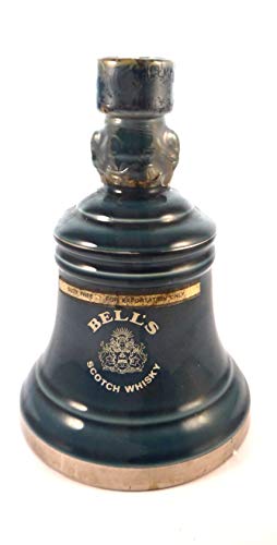 Bell's Royal Reserve 20 Year Old Wade Blue Decanter in einer mit Seide ausgestatetten Geschenkbox, da zu 4 Weinaccessoires, 1 x 700ml von vintagewinegifts