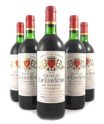 Chateau Cap Leon Veyrin 1975 Medoc Cru Bourgeois (Red wine) (Six Pack) in einer mit Seide ausgestatetten Geschenkbox, da zu 4 Weinaccessoires, 1 x 750ml von vintagewinegifts