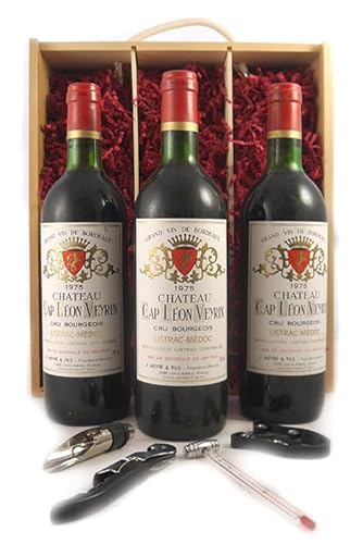 Chateau Cap Leon Veyrin 1975 Medoc Cru Bourgeois (Red wine) (Triple Pack) in einer Geschenkbox, da zu 4 Weinaccessoires, 3 x 750ml von vintagewinegifts