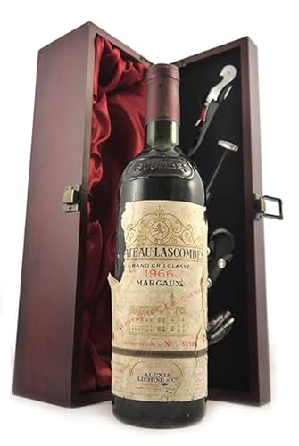 Chateau Lascombes 1966 2eme Grand Cru Classe Margaux (Red wine) in einer mit Seide ausgestatetten Geschenkbox, da zu 4 Weinaccessoires, 1 x 750ml von vintagewinegifts