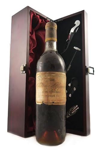 Chateau d' Yquem 1966 Sauternes (Dessert wine) in einer mit Seide ausgestatetten Geschenkbox, da zu 4 Weinaccessoires, 1 x 750ml von vintagewinegifts