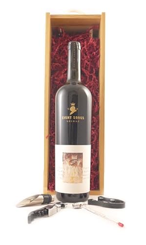 Eight Songs Shiraz 1998 Peter Lehmann Barossa (Red wine) in einer mit Seide ausgestatetten Geschenkbox, da zu 4 Weinaccessoires, 1 x 750ml von vintagewinegifts