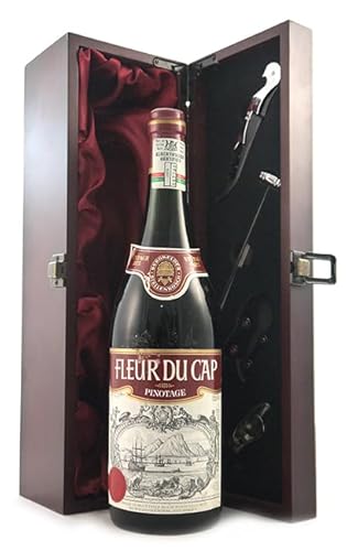 Fleur du Cap Pinotage1975 Stellenbosch (Red wine) in einer mit Seide ausgestatetten Geschenkbox, da zu 4 Weinaccessoires, 1 x 750ml von vintagewinegifts