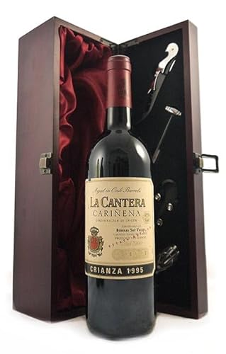 La Cantera Carinena Crianza 1995 Carinena (Red wine) in einer mit Seide ausgestatetten Geschenkbox, da zu 4 Weinaccessoires, 1 x 750ml von vintagewinegifts