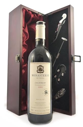 Monasterio de Piedra Crianza 2000 Calatayud (Red wine) in einer mit Seide ausgestatetten Geschenkbox, da zu 4 Weinaccessoires, 1 x 750ml von vintagewinegifts