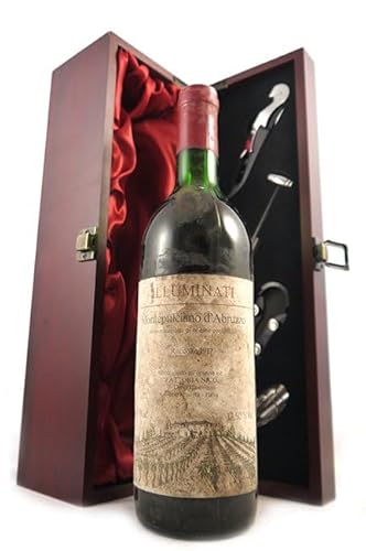 Montepulciano d'Abruzzo 1977 Illuminati (Red wine) in einer mit Seide ausgestatetten Geschenkbox, da zu 4 Weinaccessoires, 1 x 750ml von vintagewinegifts