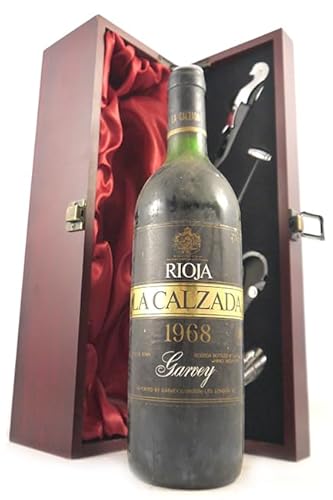 Rioja La Calzada 1968 Garvey (Red wine) in einer mit Seide ausgestatetten Geschenkbox, da zu 4 Weinaccessoires, 1 x 750ml von vintagewinegifts