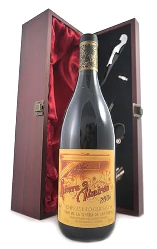 Sierra Almiron 2006 (Red wine) in einer mit Seide ausgestatetten Geschenkbox, da zu 4 Weinaccessoires, 1 x 750ml von vintagewinegifts